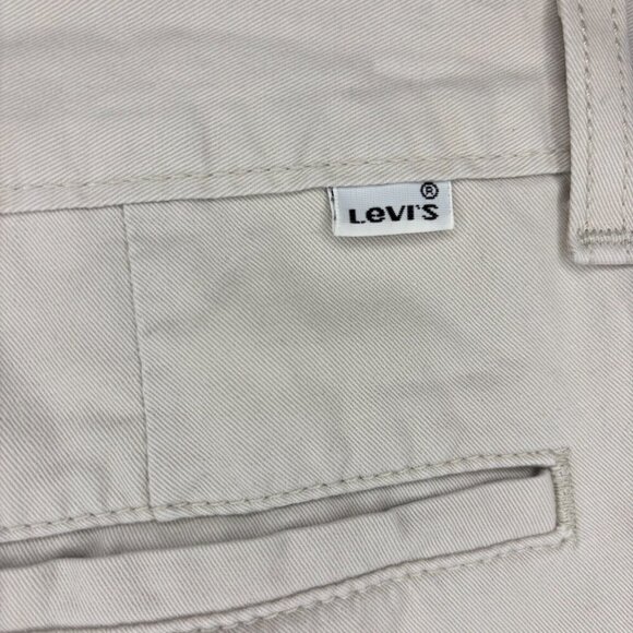 LEVI'S Chino Shorts Womens 29 Tan Cuffed Slash Pocket Casual - Picture 3 of 4